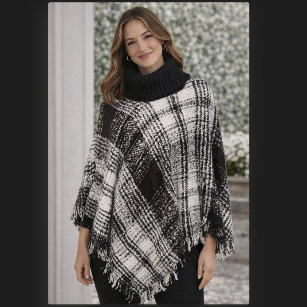 Express Poncho One Size Black White Plaid Chenille Soft Fringe